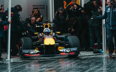 Mercedes Strategy Team Decisions Analysis